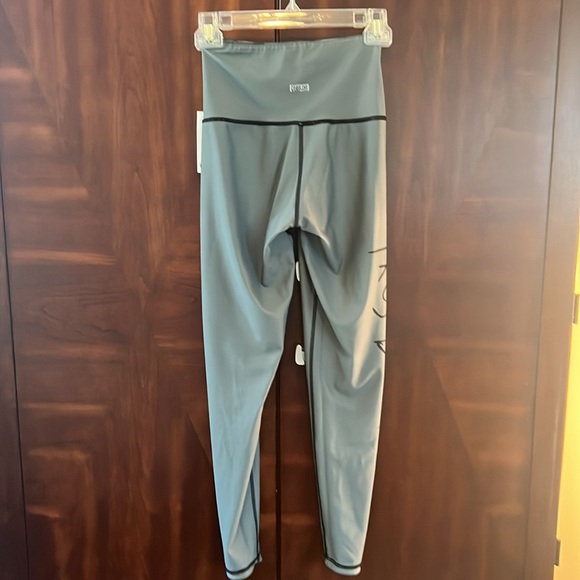 CHRLDR Star Camouflage Reversible Leggings- Size Small-New with Tags - Picture 13 of 14